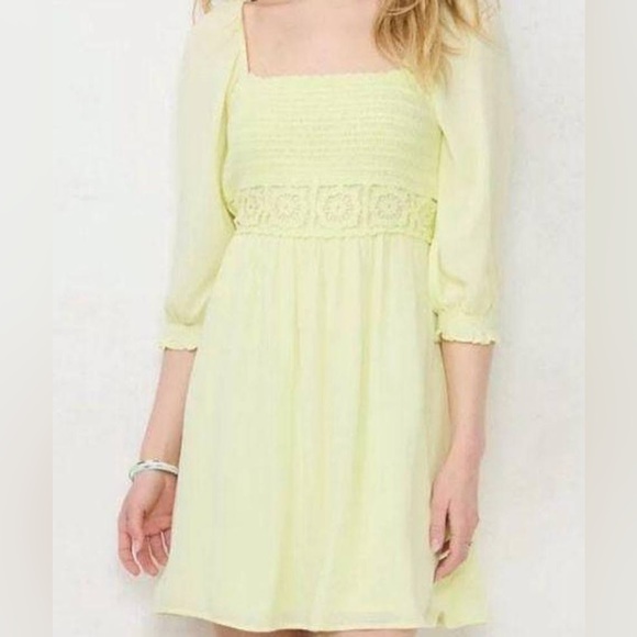 LC Lauren Conrad Boho Smocked Crochet Mini Dress‎ Light Highlighter Yellow Sz 2X - Picture 2 of 10